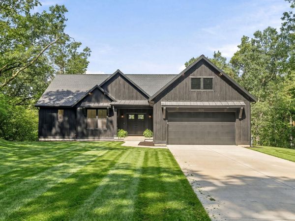 3126 Red Oak Drive, Saugatuck, MI 49453