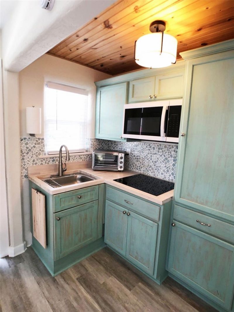 411 Esther Street , New Smyrna Beach, FL 32169 Photo