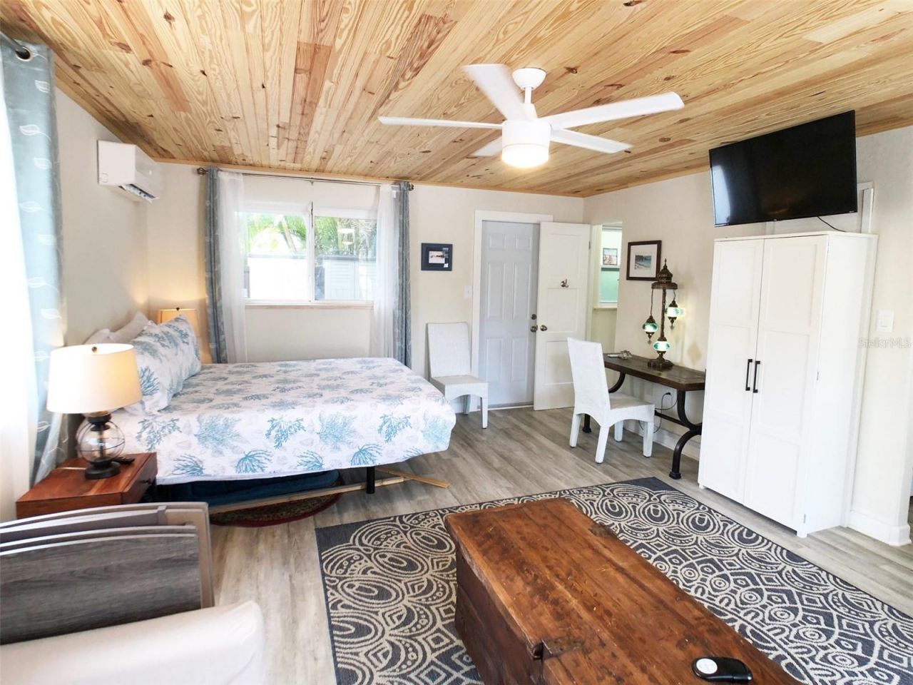 411 Esther Street , New Smyrna Beach, FL 32169 Photo