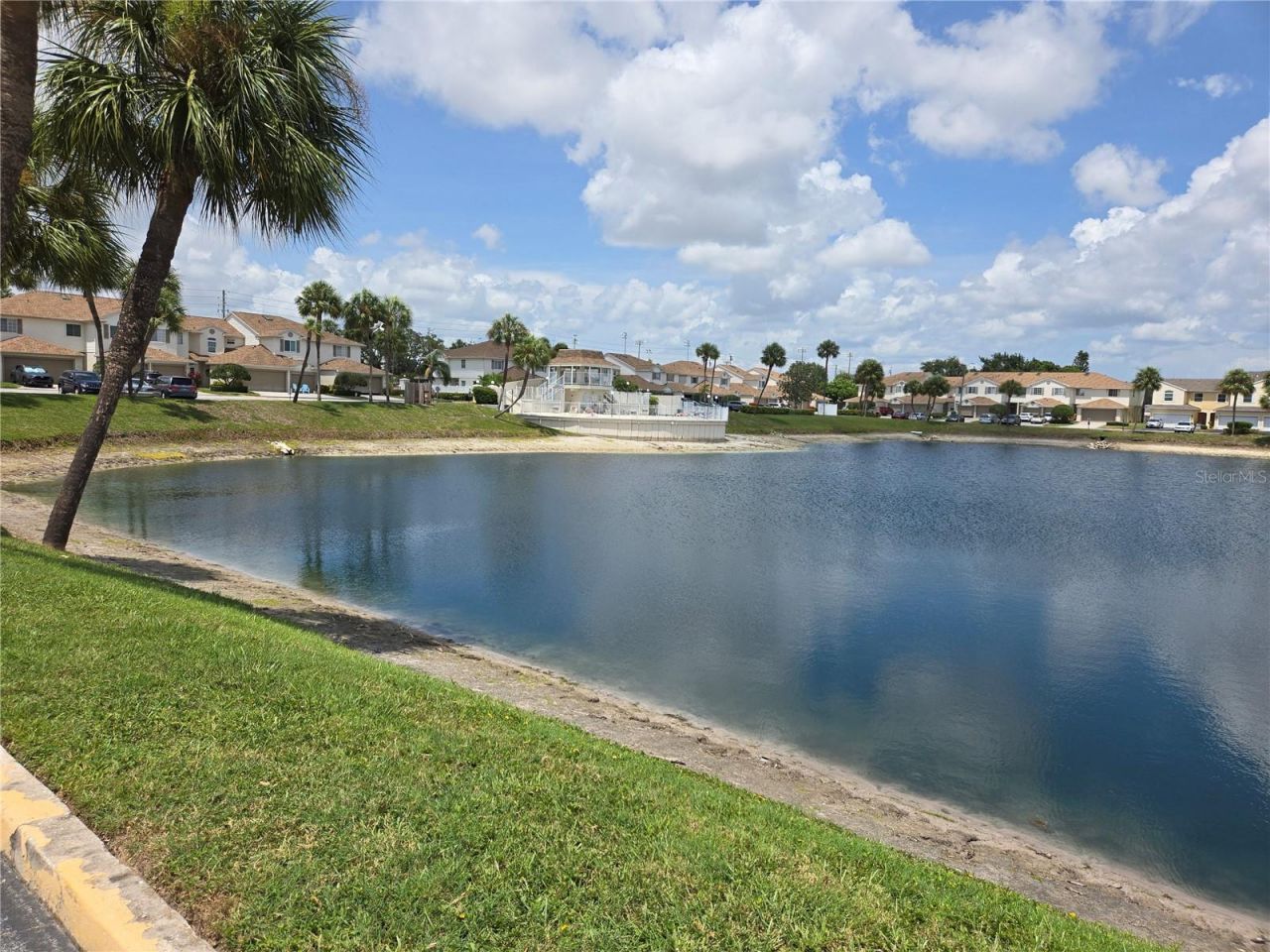 6400 46th Avenue N, Unit 305, Kenneth City, FL 33709 Photo