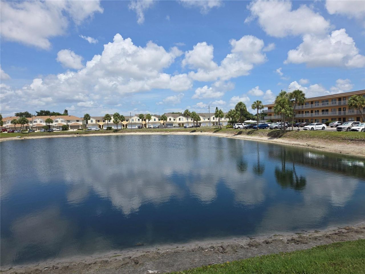 6400 46th Avenue N, Unit 305, Kenneth City, FL 33709 Photo