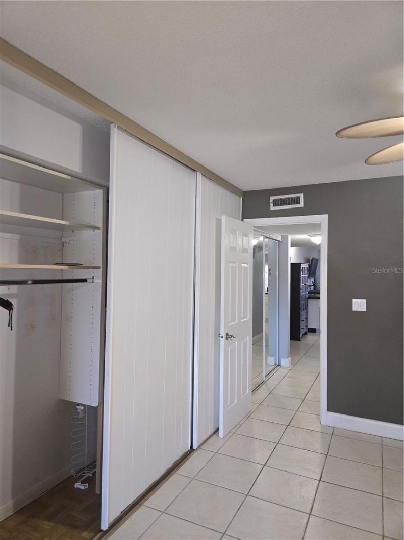 6400 46th Avenue N, Unit 305, Kenneth City, FL 33709 Photo