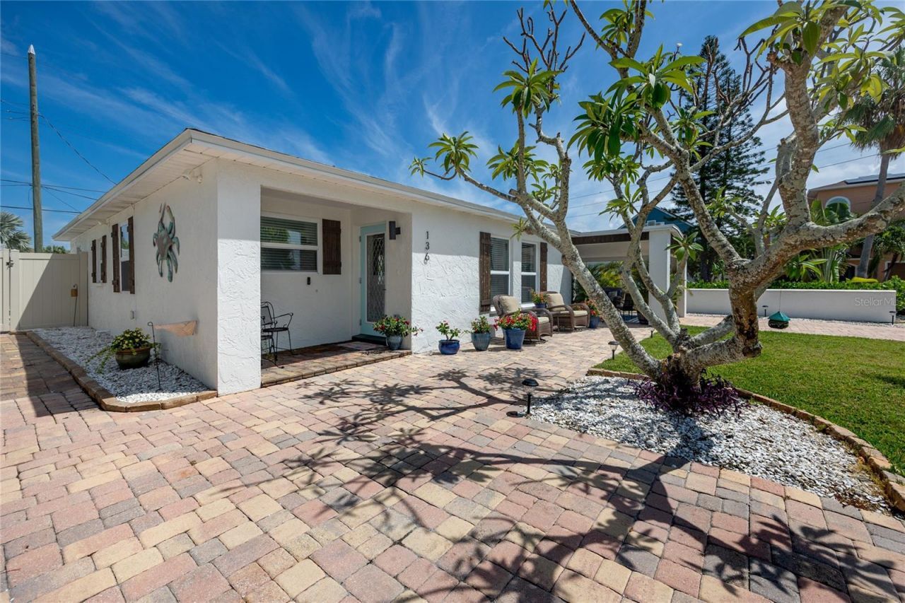 136 143rd Avenue E, Madeira Beach, FL 33708 Photo