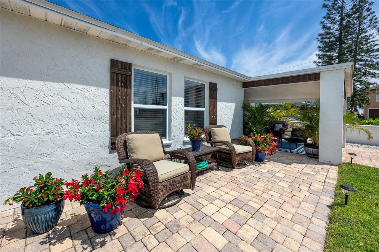 136 143rd Avenue E, Madeira Beach, FL 33708 Photo