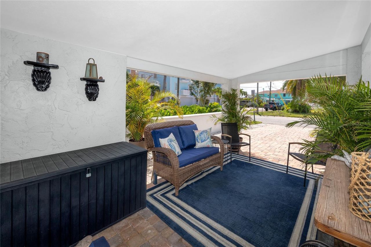 136 143rd Avenue E, Madeira Beach, FL 33708 Photo