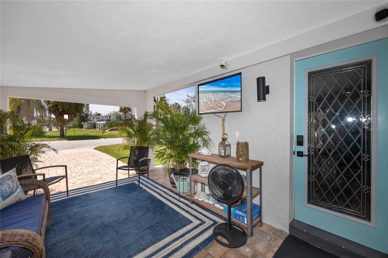 136 143rd Avenue E, Madeira Beach, FL 33708 Photo
