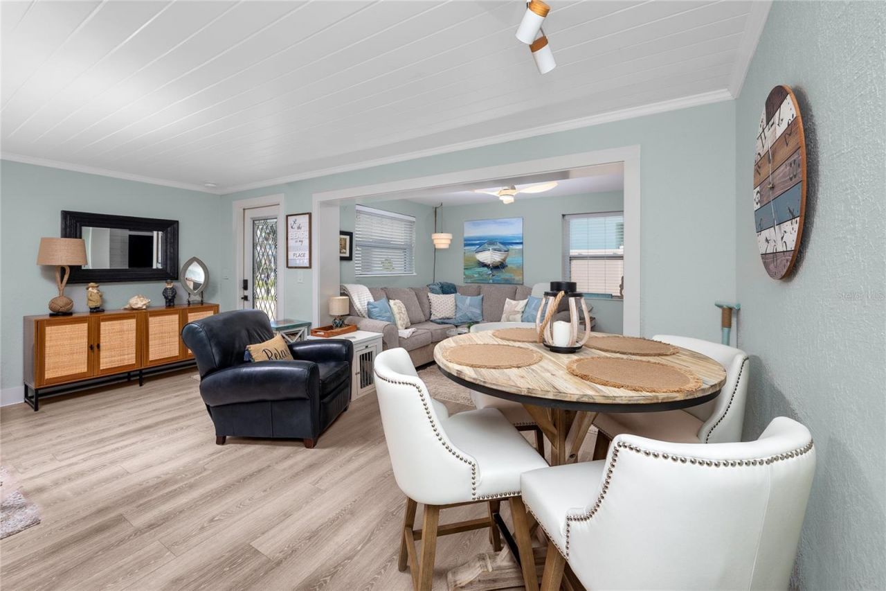 136 143rd Avenue E, Madeira Beach, FL 33708 Photo