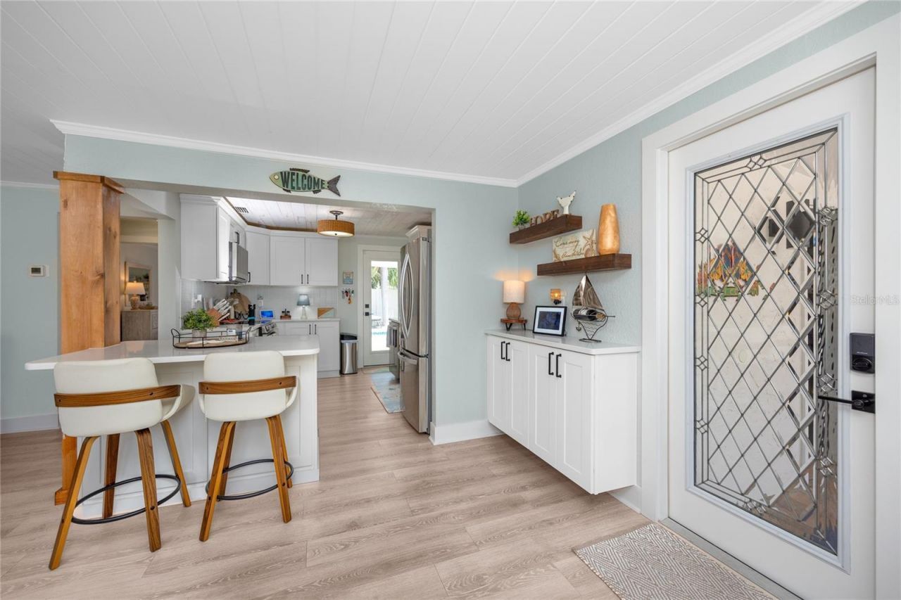 136 143rd Avenue E, Madeira Beach, FL 33708 Photo