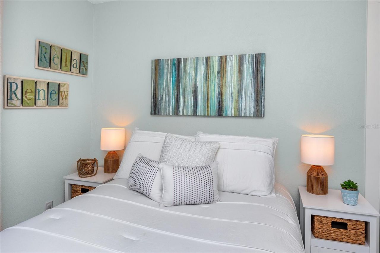 136 143rd Avenue E, Madeira Beach, FL 33708 Photo