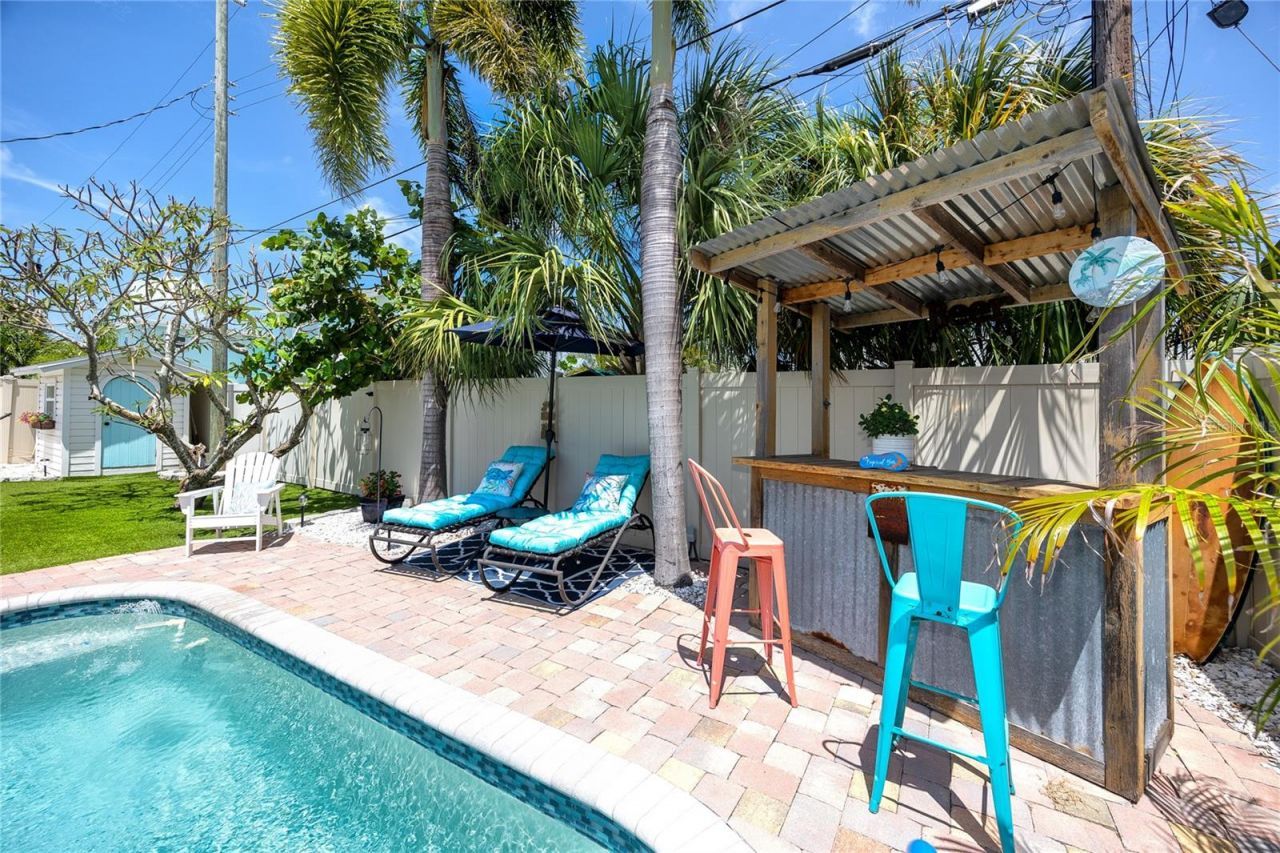 136 143rd Avenue E, Madeira Beach, FL 33708 Photo