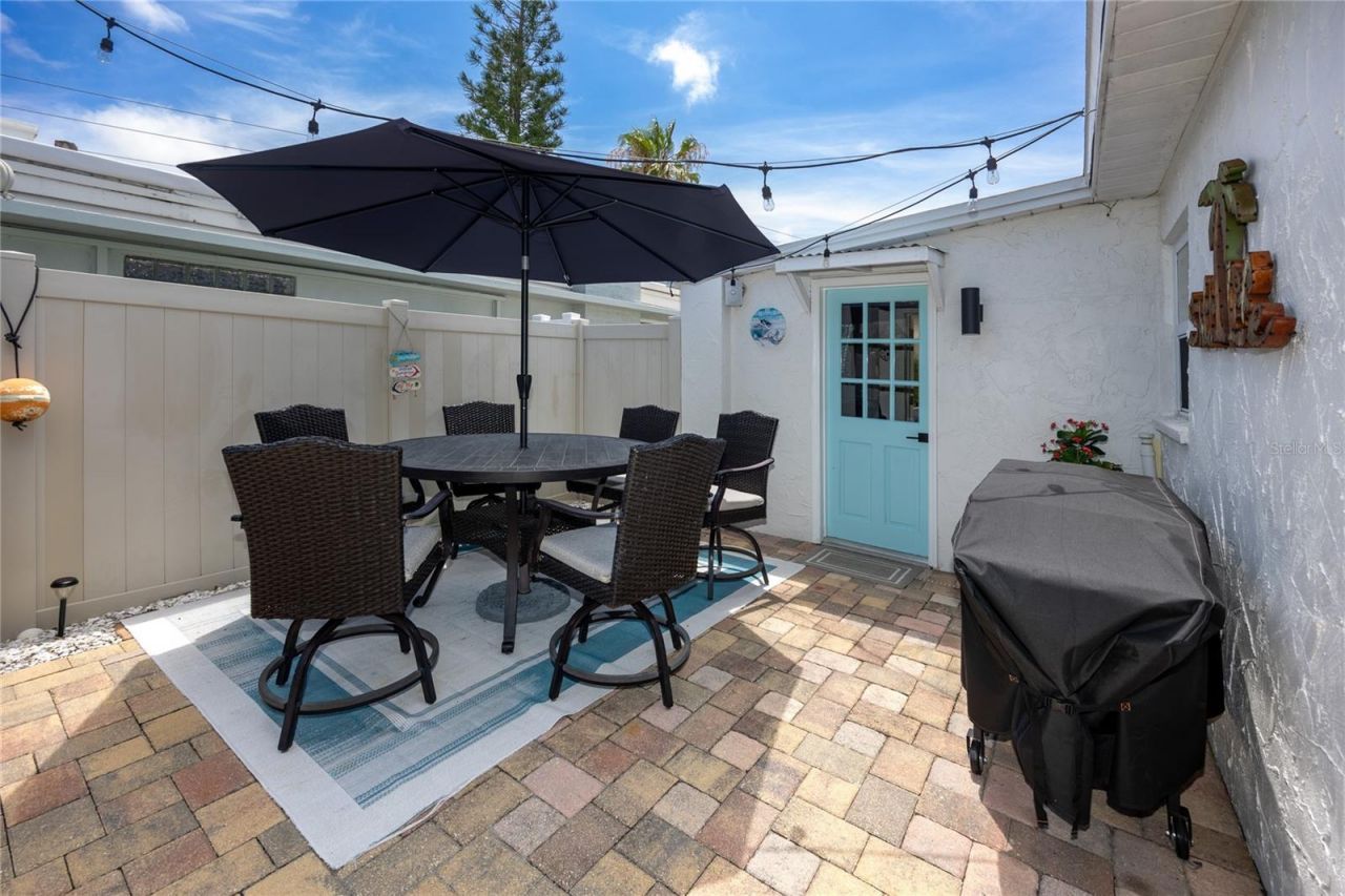 136 143rd Avenue E, Madeira Beach, FL 33708 Photo