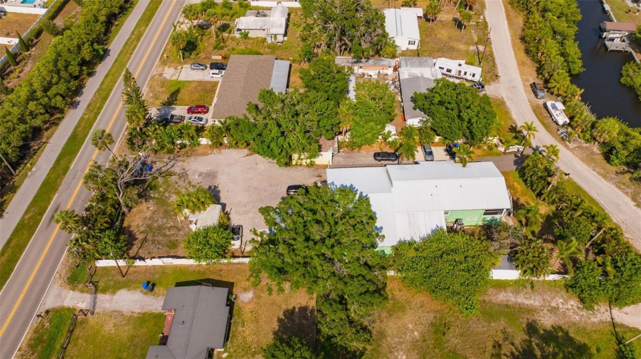 826 W Shell Point Street , Ruskin, FL 33570 Photo