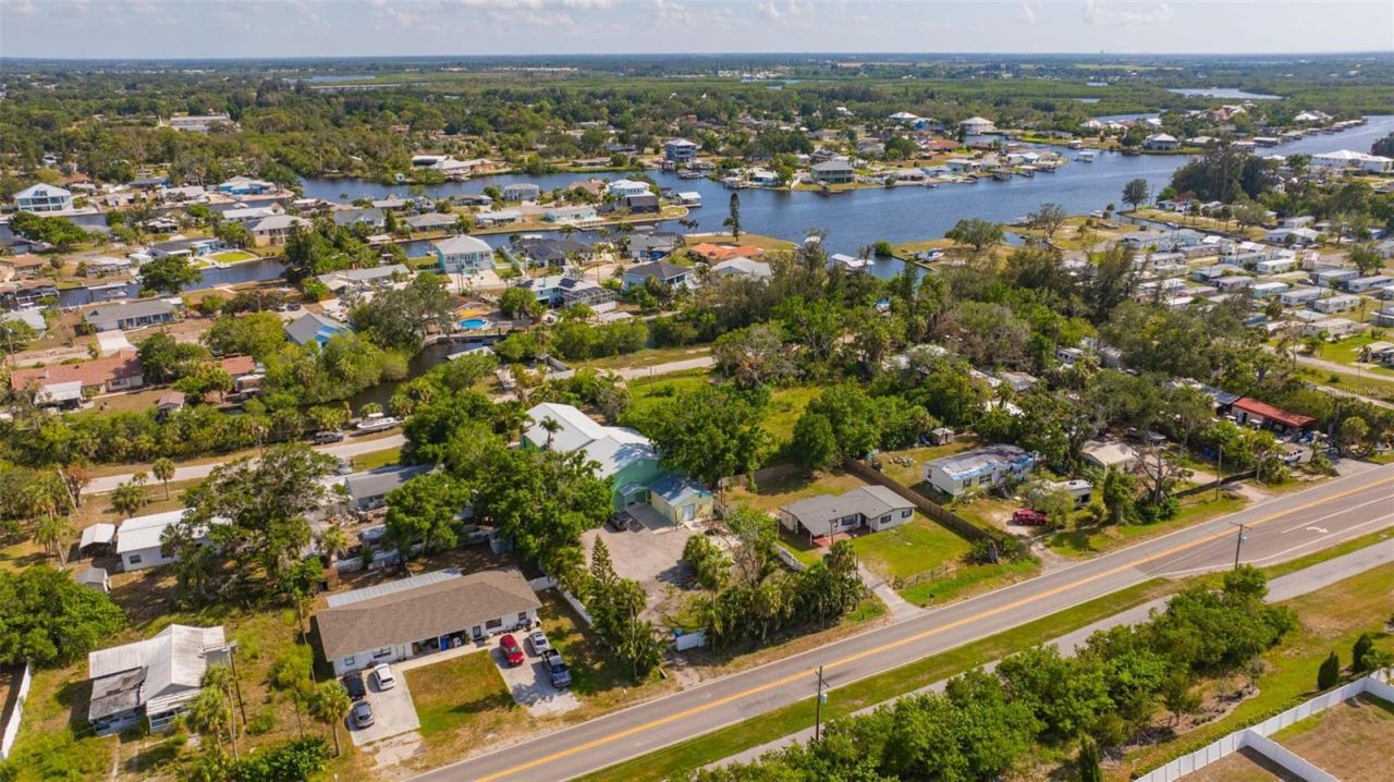 826 W Shell Point Street , Ruskin, FL 33570 Photo