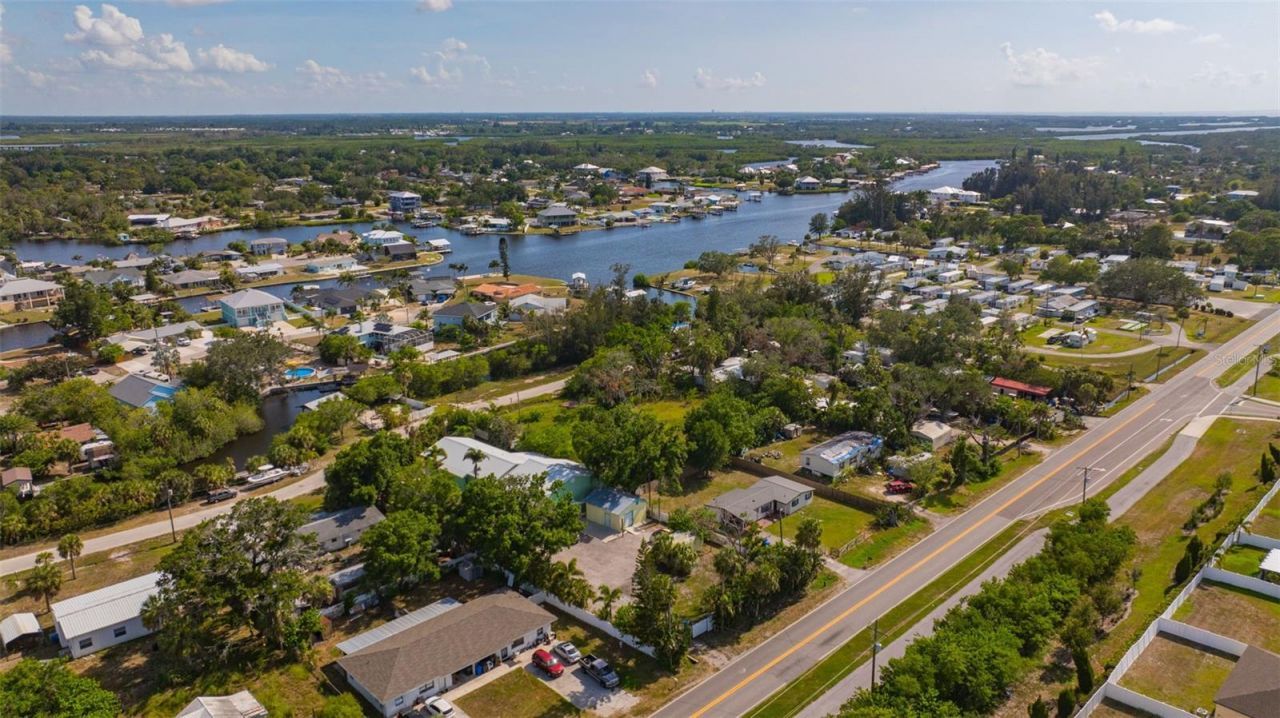 826 W Shell Point Street , Ruskin, FL 33570 Photo