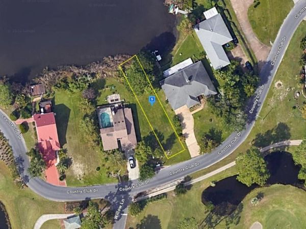 1990 COUNTRY CLUB DRIVE , LYNN HAVEN, FL 32444