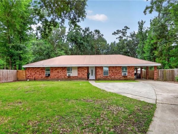 28026 NAPOLEON Road , Lacombe, LA 70445