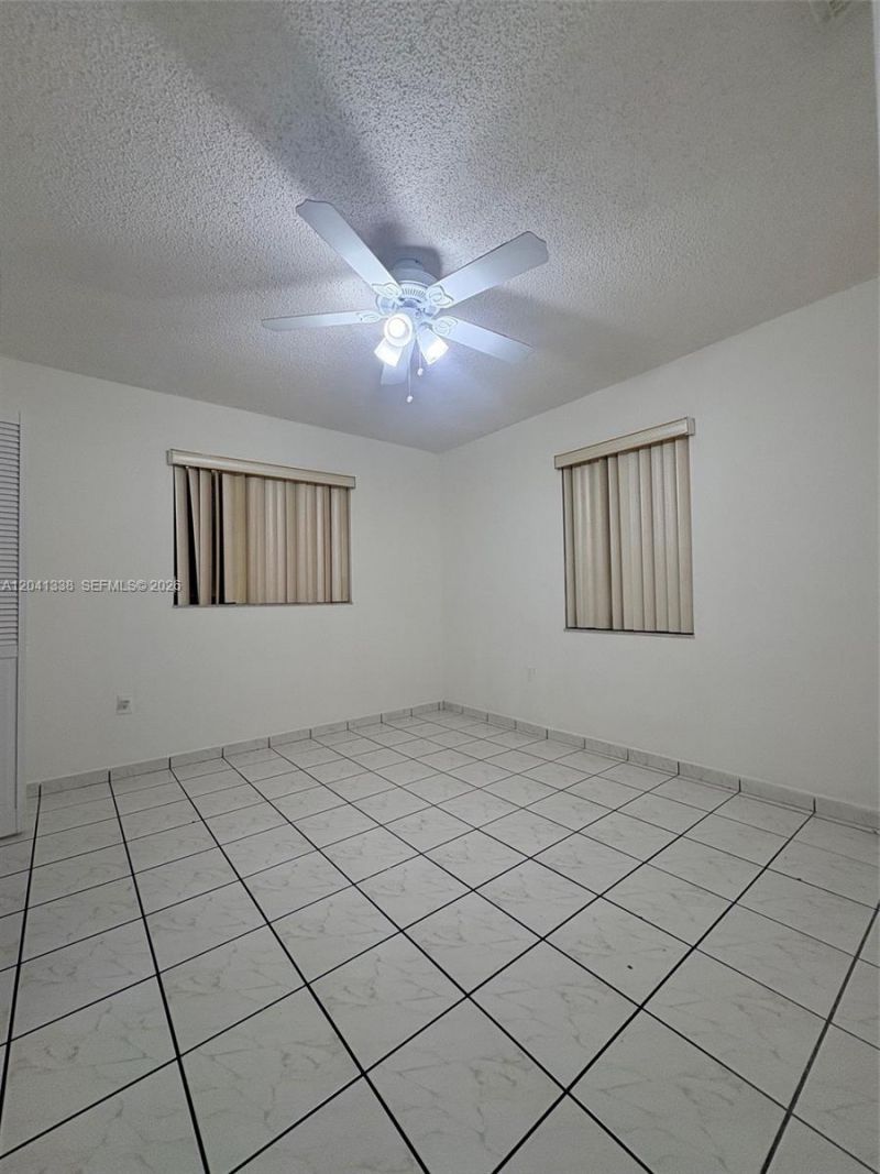 231 E 7th St, Unit 202, Hialeah, FL 33010 Photo