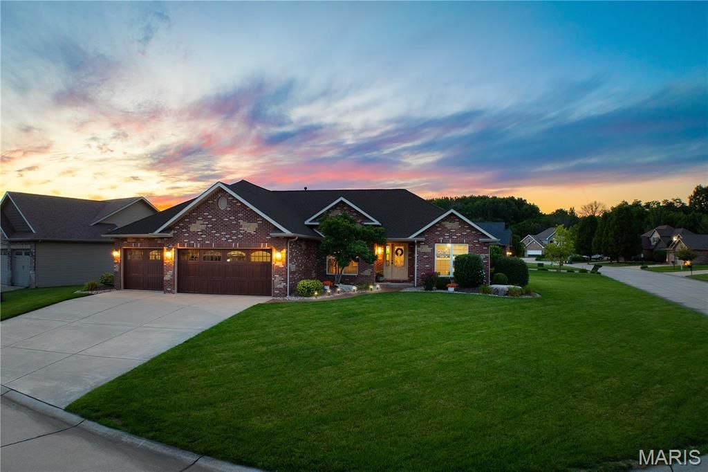 137 Stonebridge Bluff Drive, Maryville, IL 62062 Main Photo