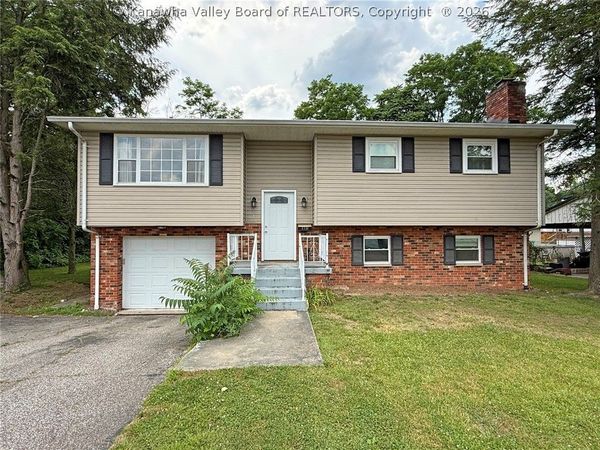 111 Walk Drive, St Albans, WV 25177
