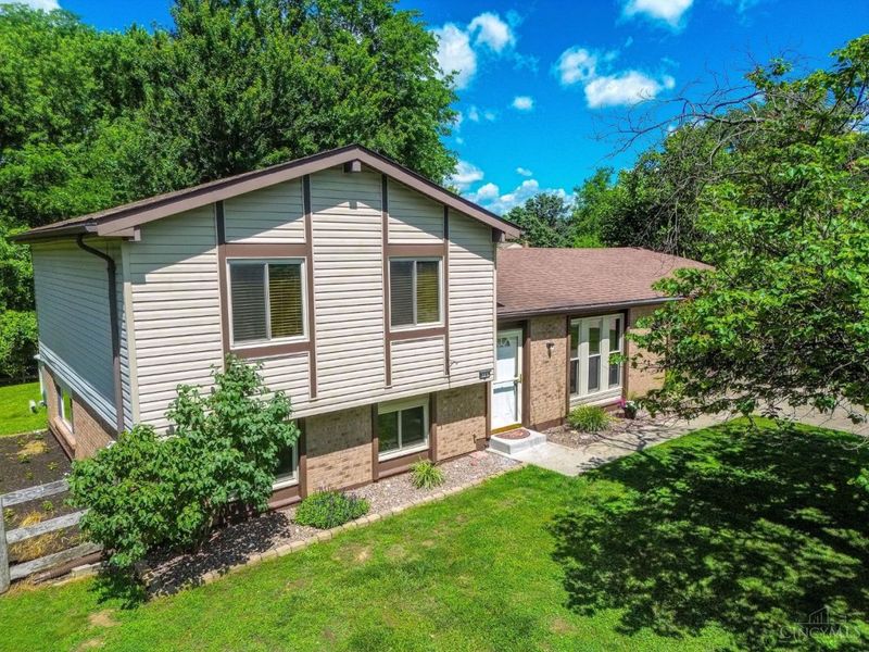 8187 Woodward Drive, West Chester, OH 45069 Photo 1