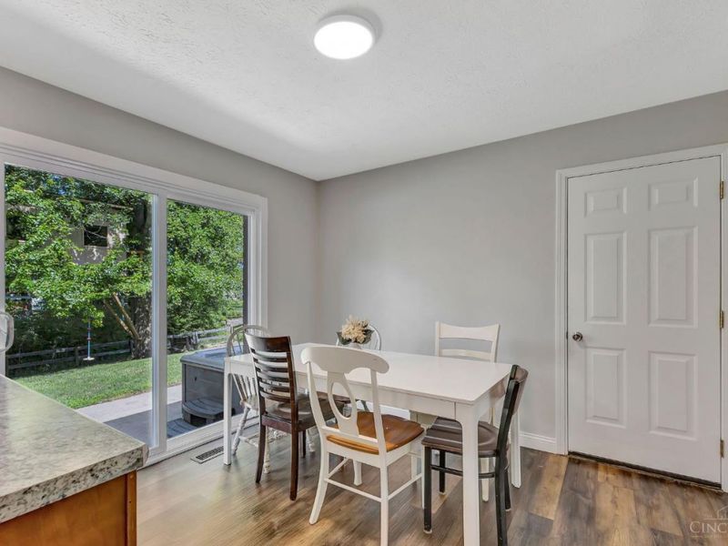 8187 Woodward Drive, West Chester, OH 45069 Photo 10