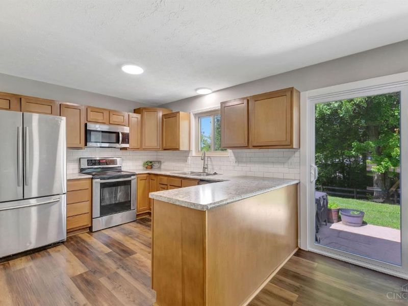 8187 Woodward Drive, West Chester, OH 45069 Photo 11