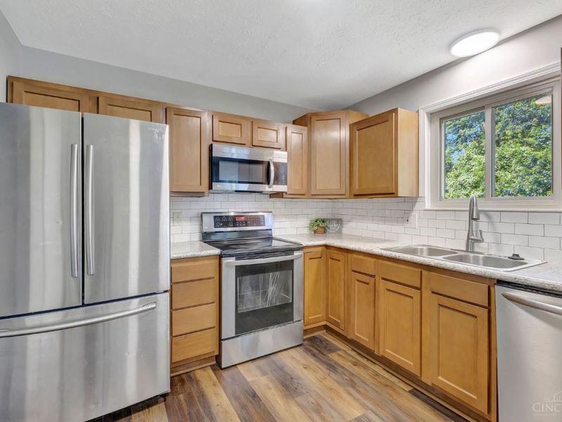 8187 Woodward Drive, West Chester, OH 45069 Photo 13
