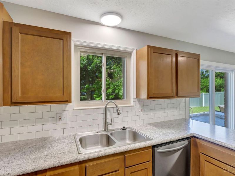 8187 Woodward Drive, West Chester, OH 45069 Photo 15