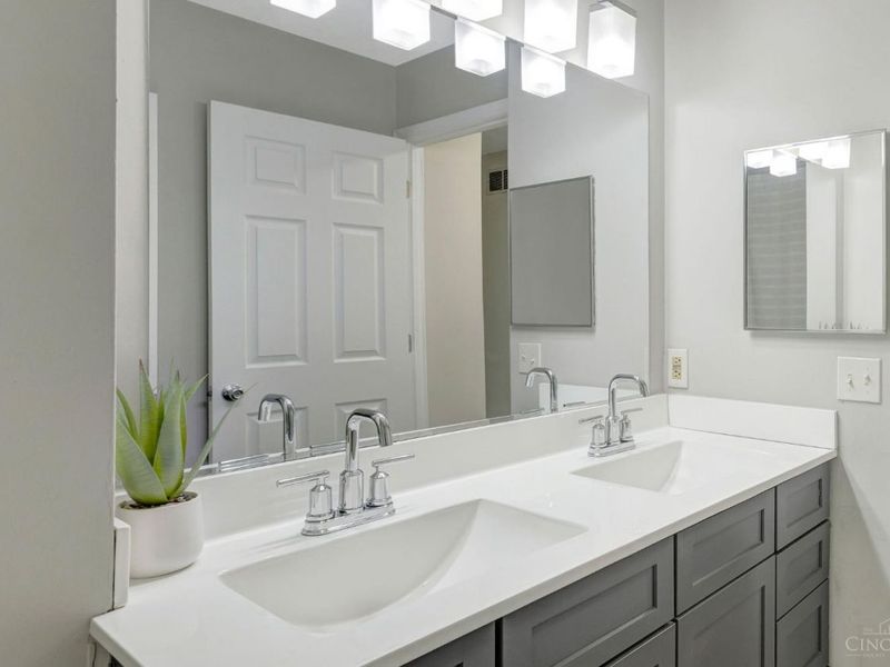 8187 Woodward Drive, West Chester, OH 45069 Photo 19