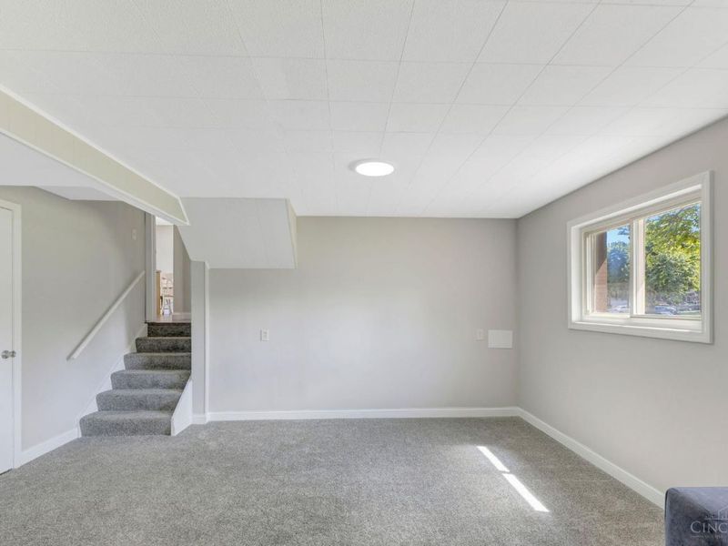 8187 Woodward Drive, West Chester, OH 45069 Photo 24