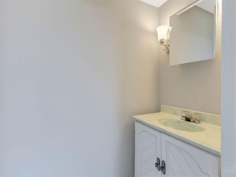 8187 Woodward Drive, West Chester, OH 45069 Photo 31