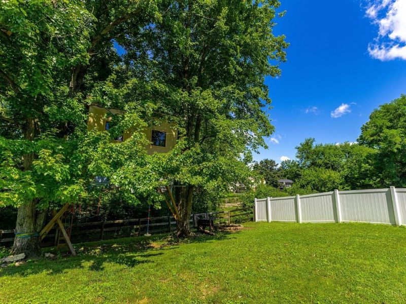 8187 Woodward Drive, West Chester, OH 45069 Photo 36