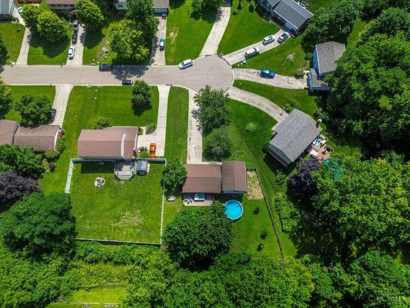 8187 Woodward Drive, West Chester, OH 45069 Photo 4