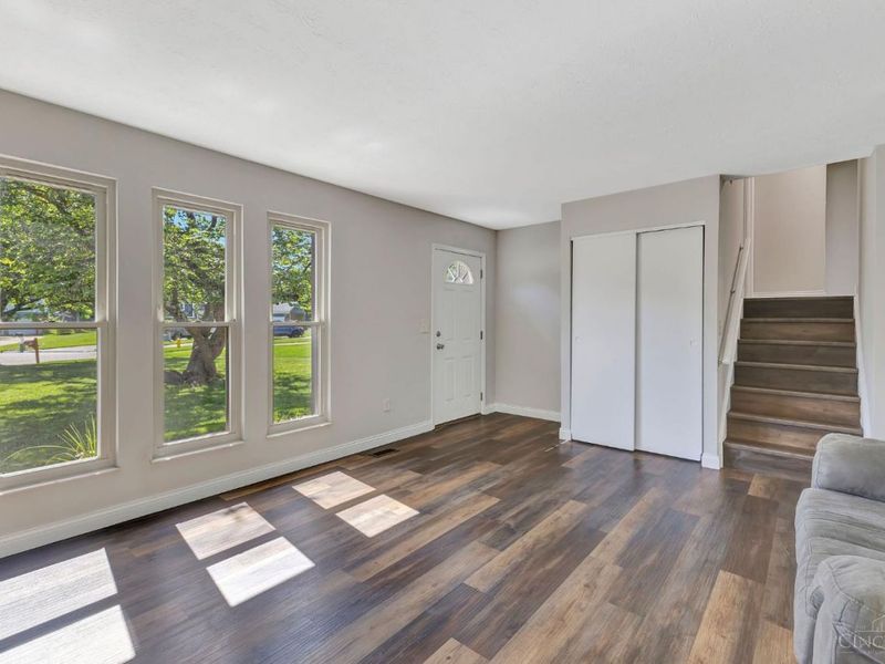8187 Woodward Drive, West Chester, OH 45069 Photo 7