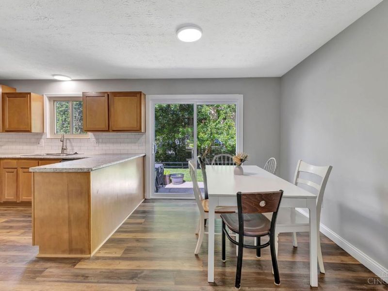 8187 Woodward Drive, West Chester, OH 45069 Photo 9