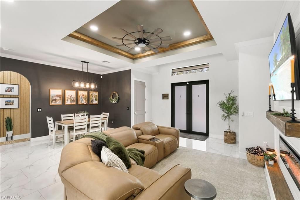 4473 Golden Gate Blvd E, Naples, FL 34120 Photo