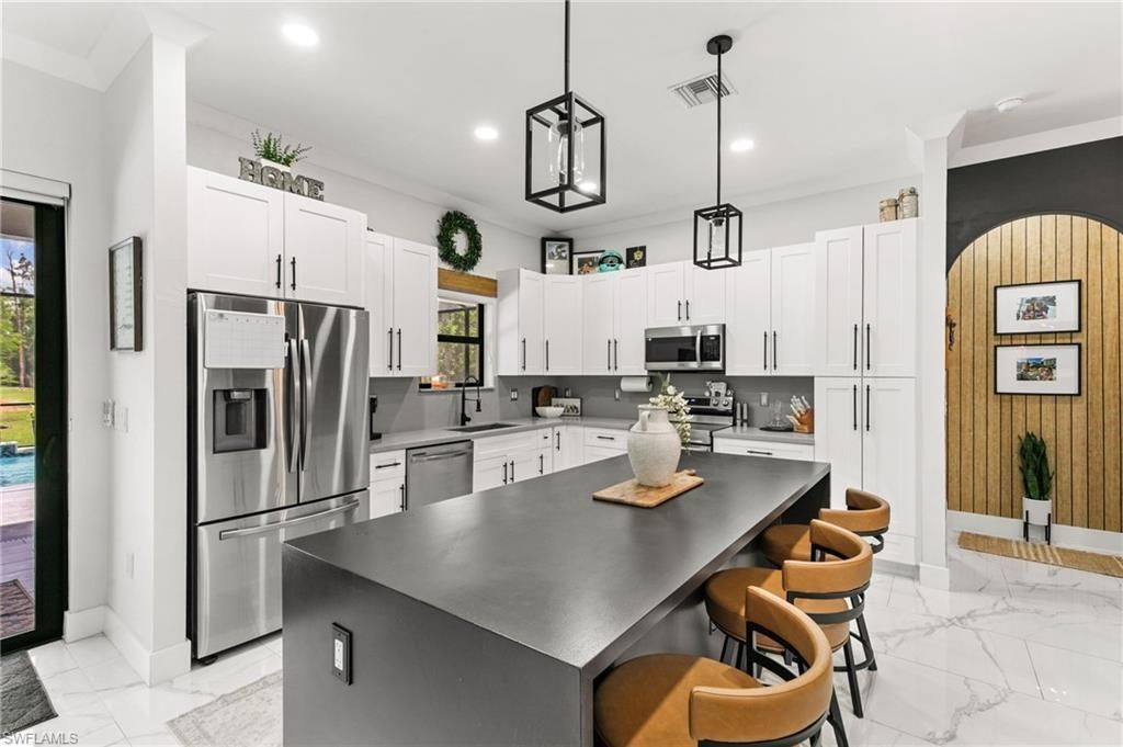4473 Golden Gate Blvd E, Naples, FL 34120 Photo