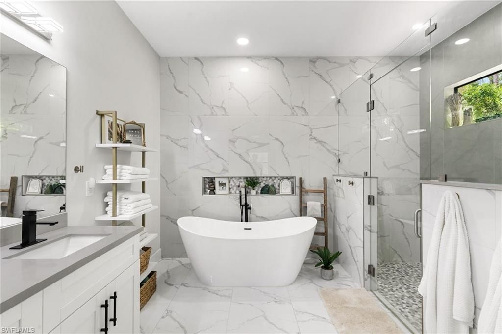 4473 Golden Gate Blvd E, Naples, FL 34120 Photo