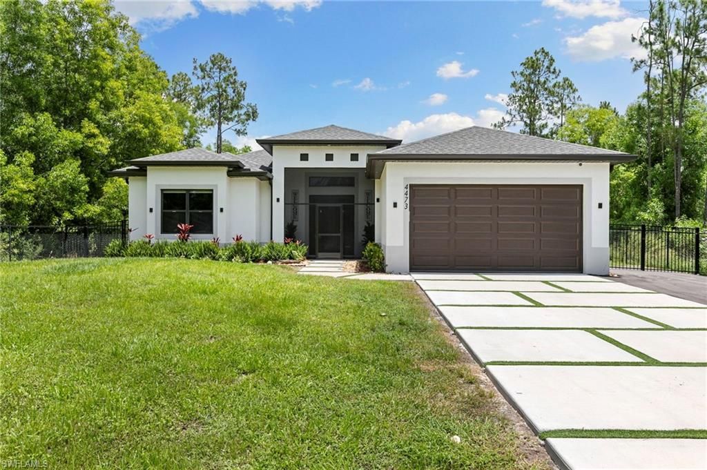 4473 Golden Gate Blvd E, Naples, FL 34120 Photo