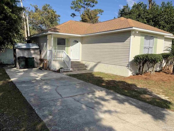 4750 Pebble Creek Dr, Pensacola, FL 32526