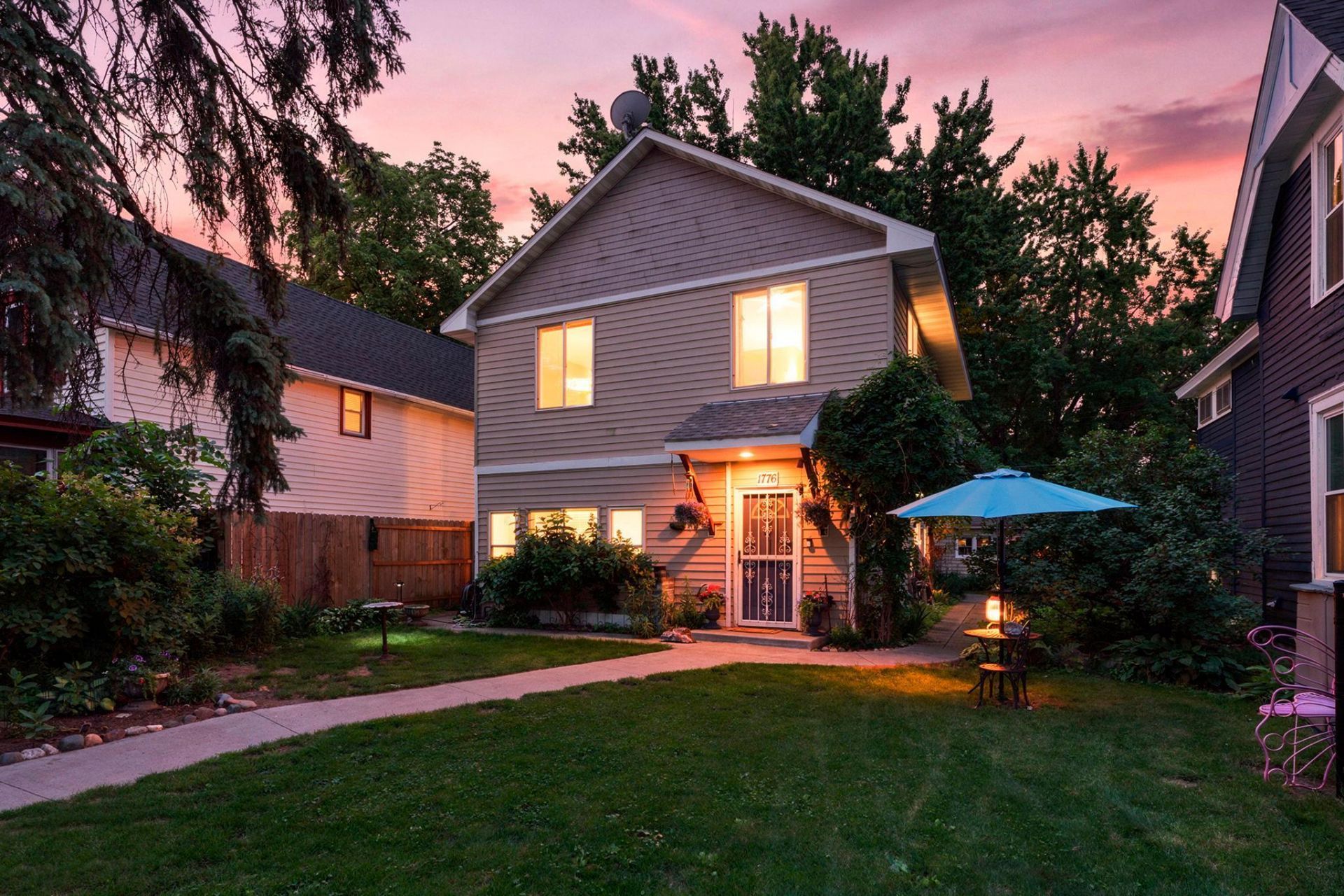 1776 Minnehaha Avenue W Saint Paul, MN 55104
