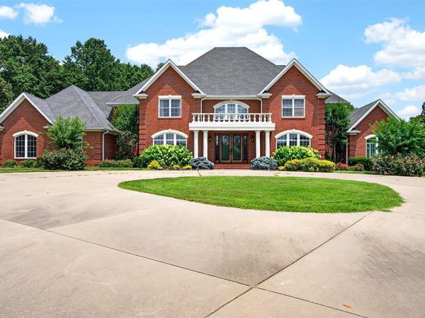 8408 Cemetery Road, Bowling Green, KY 42103