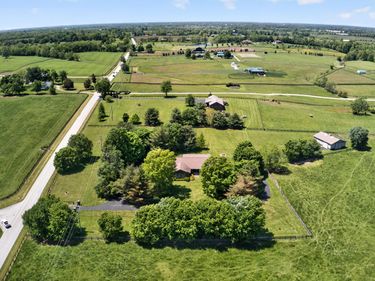 3122 Georgetown Road, Paris, KY 40361