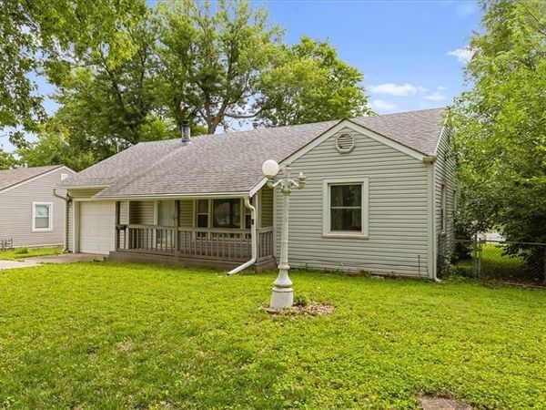 5507 Hunter Street, Kansas City, MO 64133