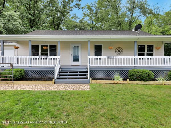 2662 Gilletts Lake Road, Jackson, MI 49201