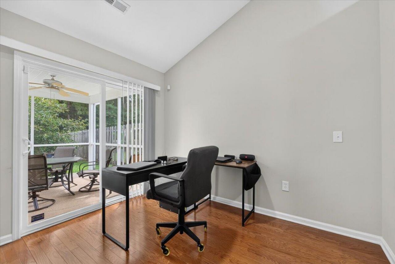 307 Wynfield Forest Drive Photo 15
