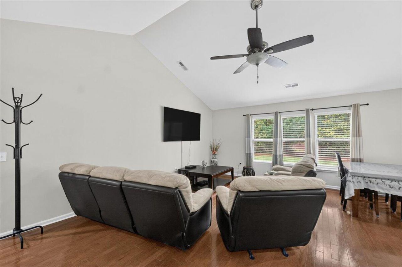 307 Wynfield Forest Drive Photo 5