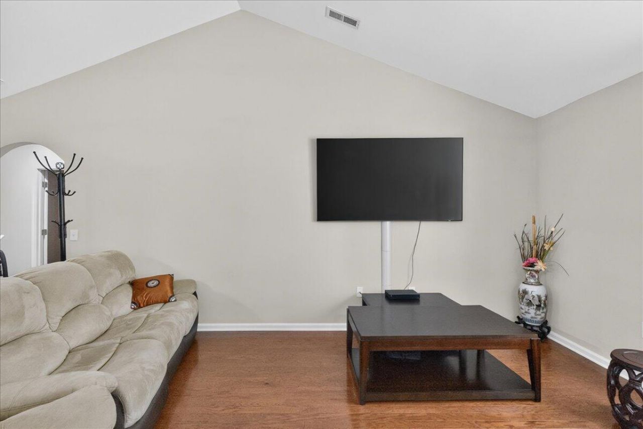 307 Wynfield Forest Drive Photo 7
