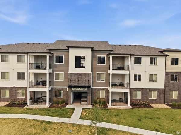 696 N 380 W, Unit AA, Vineyard, UT 84059