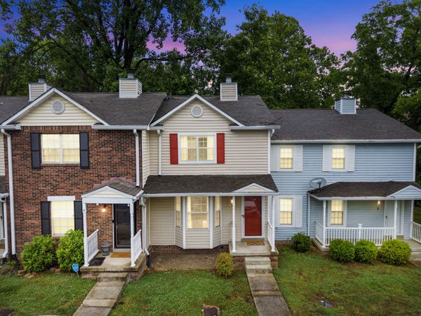 8 Rolling Meadows Dr , Goodlettsville, TN 37072
